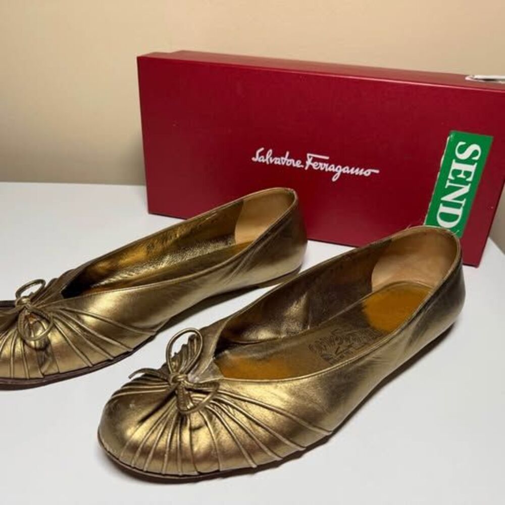 Salvatore Ferragamo "Recanati" Metallic Gold Nappa Leather Flats – Size 9.5 B